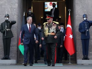 Bakan Akar, Afganistan Eski Cumhurbaşkanı Birinci Yardımcısı Dostum İle Görüştü