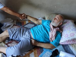 Tek Göz Odada Yaşam Savaşı Veriyor