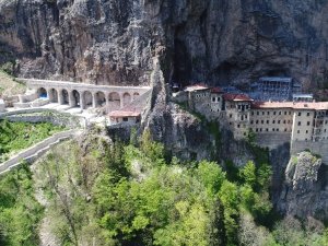 Sümela Manastırı’nda 5 Yıl Aradan Sonra 15 Ağustos Tarihinde Yapılacak İlk Ayine Pandemi Nedeniyle İlgi Az