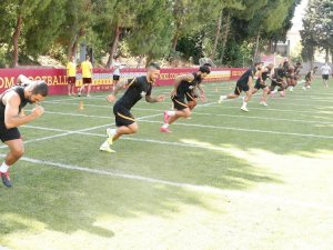 Galatasaray Günü Tek Çalışma İle Tamamladı