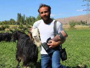 Fotoğraf Tutkusu Çobana, 25 Bin Tl Harcattı