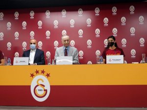 Galatasaray Kadın Voleybol Takımı’ndan 3 İmza Birden
