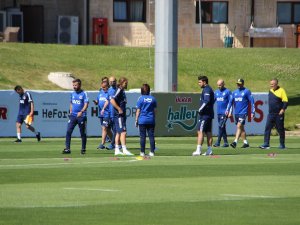 Fenerbahçe, Topuk Yaylası’ndaki İlk Çalışmasını Gerçekleştirdi