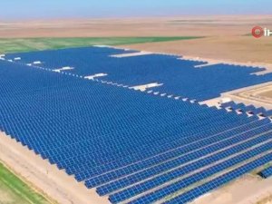 ’Made İn Türkiye’ Damgalı Güneş Panelleri Üretim Bandından İniyor