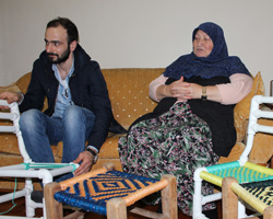 60 Yaşında İskemle Örücülüğünü Yaşatmaya Çalışıyor