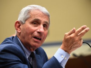 Dr. Anthony Fauci’den Aşı Çalışmalarında "Acele Etmeyin" Uyarısı