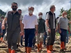 Bakan Pakdemirli Selden Zarar Gören Ericek Köyü’nde