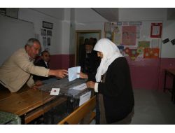 Yozgat'ın Eymir Beldesinde Seçim Başladı