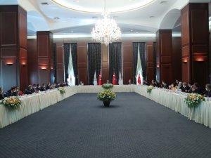 Cumhurbaşkanı Erdoğan Ak Parti’ye Yeni Katılan 31 Belediye Başkanı İle Görüştü
