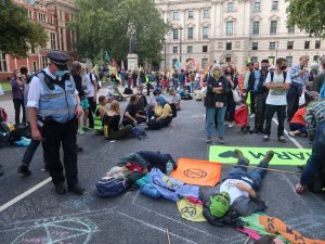 Londra’da İklim Protestoları Başladı