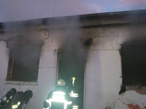 Müstakil Evde Gaz Sıkışması Sonucu Patlama: 6 Yaralı