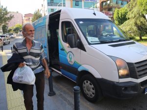 Barakadan Alınıp Barınma Merkezine Yerleştirilince Gözyaşlarına Boğuldu