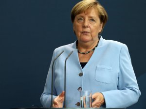 Merkel’e Navalny Baskısı: "Kuzey Akım 2 Projesini Gözden Geçir"