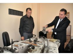 Otobüs Parçaları Önünde Basın Toplantısı