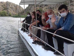 Tarih Ve Doğanın Bir Arada Olduğu Kanyonda ‘Tekne Turu’ Keyfi