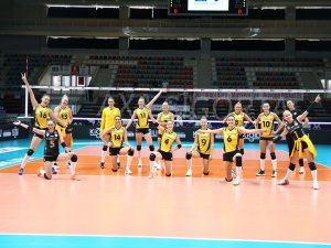 Vakıfbank Kupada Lider Olarak Turladı