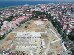 Trabzon’da Millet Bahçesi’nin Yapımı Devam Ediyor