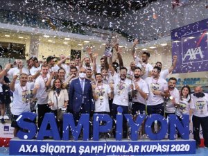 Fenerbahçe Hdı Sigorta Şampiyonlar Kupasının Sahibi Oldu