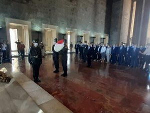 Chp, 97. Kuruluş Yıl Dönümünde Anıtkabir’i Ziyaret Etti