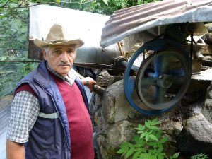 İlkokul Mezunu Tır Şoförü Yaptıkları İle Mühendisleri Aratmıyor