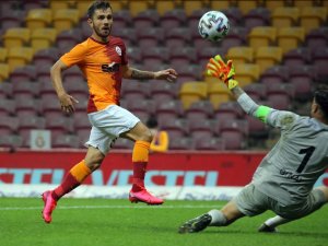 Galatasaray 3 Golle Başladı