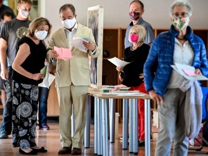 Almanya’daki Yerel Seçimlerin Kazananı Merkel’in Partisi Oldu