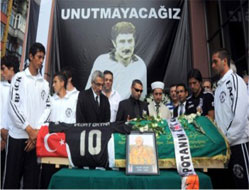 Vedat Okyar ebediyete uğurlandı