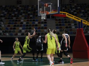 1. Leyla Atakan Cup: İzmit Belediyespor: 73 - Beşiktaş: 76