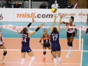 Sultanlar Ligi: Eczacıbaşı Vitra: 2 - Fenerbahçe Opet: 3