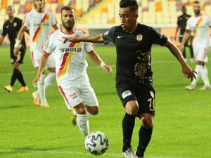 Süper Lig: Yeni Malatyaspor: 1 - Göztepe: 1 (İlk Yarı)