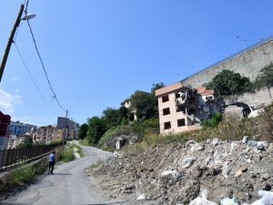 Erdoğdu’da Yıkımlar Sürüyor