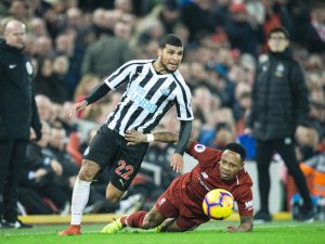 Beşiktaş, Deandre Yedlin’le İlgileniyor