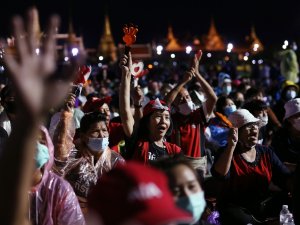 Tayland’da Hükümet Ve Monarşi Karşıtı Protesto