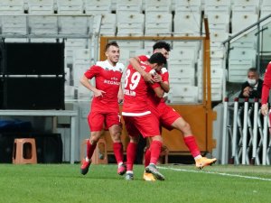 Beşiktaş Antalyaspor İle 1-1 Beraber Kaldı