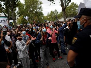 Madrid’de Yarın Başlayacak Olan Bölgesel Karantina Protesto Edildi