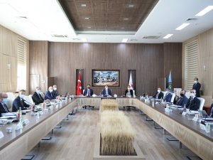Bakanlar Albayrak, Pekcan Ve Pakdemirli ’Gıda İzleme Komitesi’ Toplantısında Bir Araya Geldi