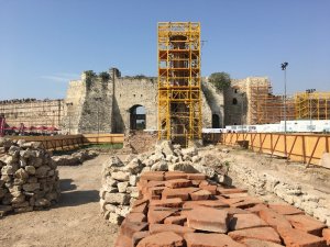 Tarihi Yedikule Hisarı Restore Ediliyor