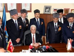 Kktc Cumhurbaşkanı Eroğlu, Şehit Ailelerini Ve Gazileri Ziyaret Etti