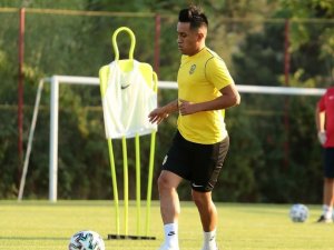 Yeni Malatyaspor’da Cueva Kısa Sürede Takımın Vazgeçilmezi Oldu
