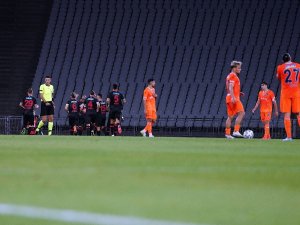 Başakşehir Yeni Sezonda Galibiyetle Tanışamadı