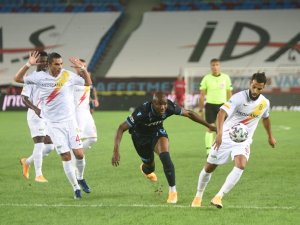 İlk Yarı Trabzonspor’un Üstünlüğüyle Bitti