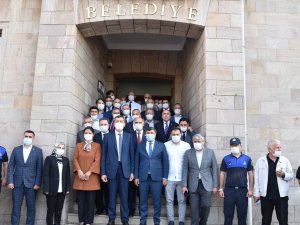 Okul Projesi İçin Destek İstedi