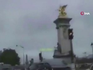 Paris’te Korkutan Patlama Sesi