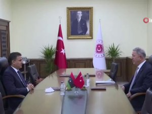 Bakan Akar, Libya Savunma Bakanı Namroush İle Bir Araya Geldi