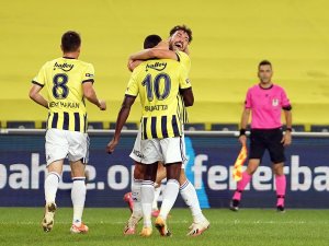 Fenerbahçe, Sahasında Karagümrük’ü 2-1 Mağlup Etti