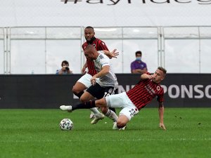 Süper Lig: Beşiktaş: 0 - Gençlerbirliği: 1 (İlk Yarı)
