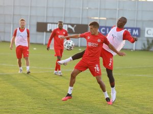 Sivasspor Günü Çift İdmanla Tamamladı