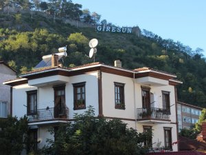 Ailesinden Kalan 100 Yıllık Tarihi Evi Restore Etti