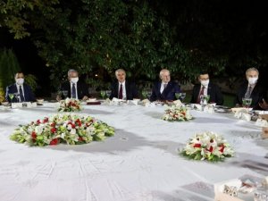 Eski Meclis Başkanları İle Yüksek Yargı Başkanlarını Yemekte Ağırladı