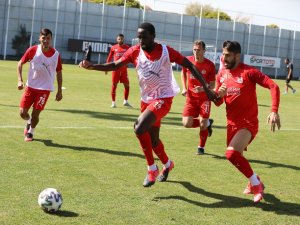 Sivasspor’da Kayserispor Maçı Hazırlıkları Sürüyor